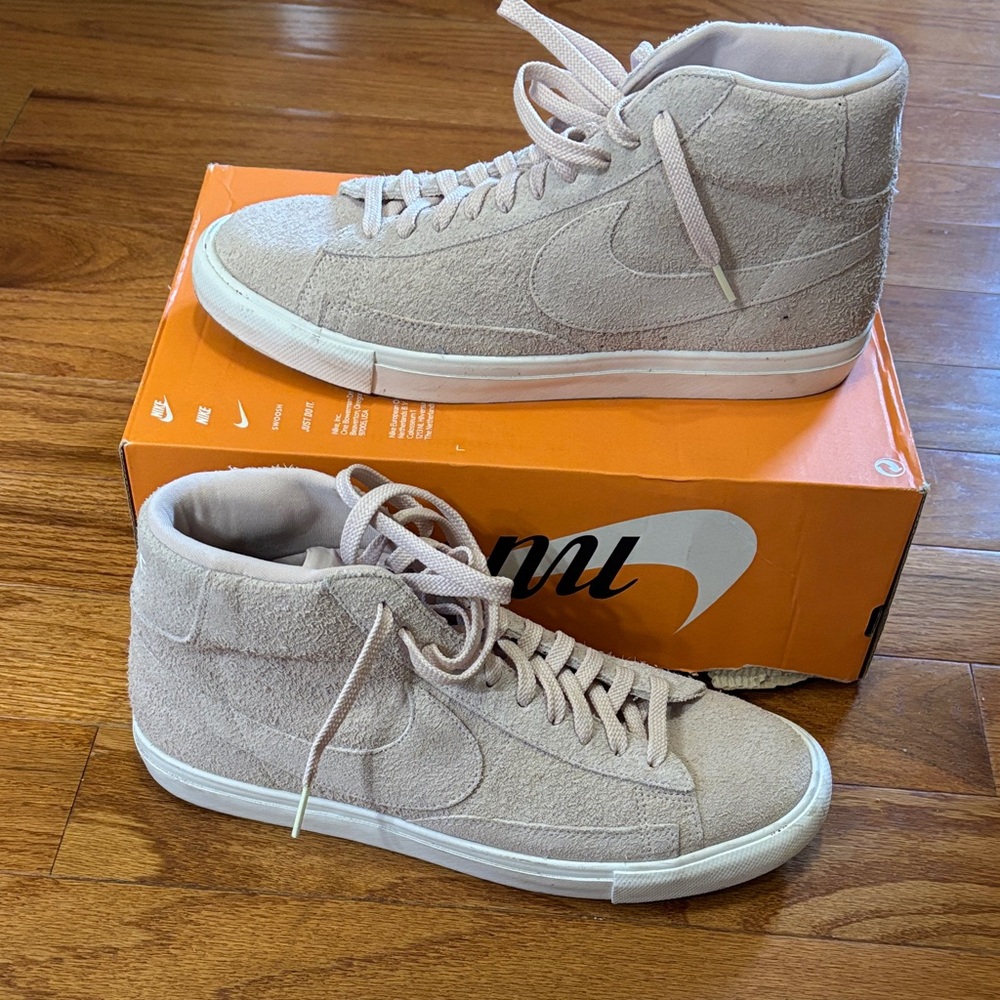 Nike High-Top Sneakers in Soft Beige
